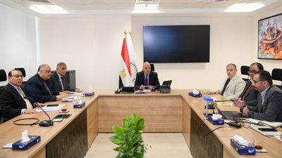 وزير الرى يتابع أعمال ودراسات حماية وتطوير بحيرة المنزلة وتكريك مصب النيل
