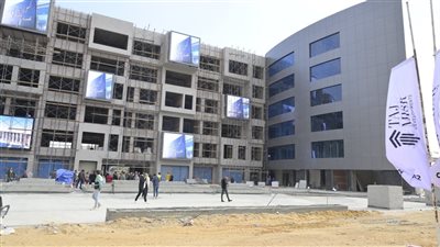 تاج مصر للتنمية العقارية تنتهي من 90% إنشاءات ديجويا 1،2،3 وإزدان مول بالعاصمة الإدارية