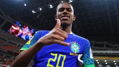 لاعب ريال مدريد الجديد يطالب ناديه بالتعاقد مع 