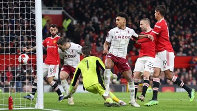 مواجهة قوية بين مانشستر يونايتد وأستون فيلا في الدوري الإنجليزي