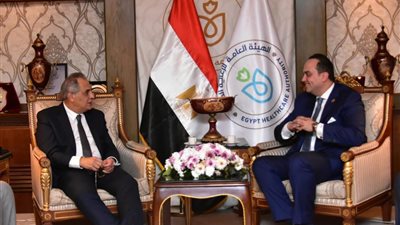 رئيس هيئة الرعاية الصحية: يكشف موعد بدء توزيع كارت الخدمات الموحدة 