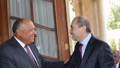 وزير الخارجية مع نظيره الأردني يبحثان وقف كامل الإطلاق النار في غزة