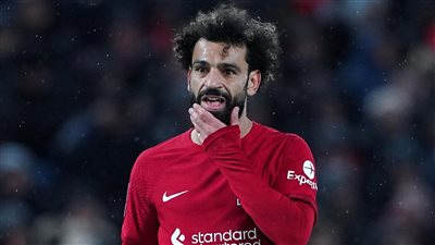 ليفربول يحاول تأمين بقاء صلاح بتجديد تعاقده موسمين إضافيين