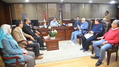 محافظ الغربية يوجه بتذليل المعوقات للانتهاء من مشروعات الإنتاج الحربي