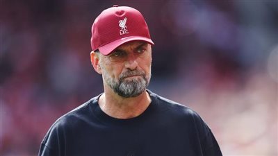 ليفربول ينتصر علي بيرنلي ويتصدر الدوري الإنجليزي 