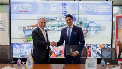 أحمد أبو هشيمة يوقع مع 