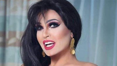 فيفي عبده بفستان أسود جرىء في أحدث «فوتوسيشن».. وهذا سعره (صور)