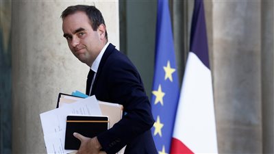 وزير الدفاع الفرنسي يعلن التنسيق مع مصر لاتخاذ إجراءات عاجلة بشأن غزة