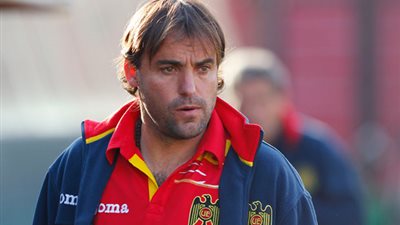 هدف الزمالك.. الشباب يسابق الزمن للتعاقد مع التشيلي سييرا لتدريب الفريق