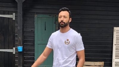 موعد عرض مسلسل «بين السطور» على «شاهد».. وهذه أدوار أبطاله