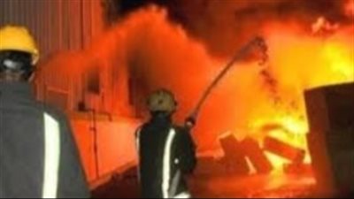 4 سيارات إطفاء للسيطرة على حريق نشب داخل جراج بالدقي 