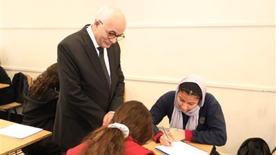 وزير التعليم يصدر عدة توجيهات لتطوير المنظومة التعليمية بمدارس النيل المصرية الدولية