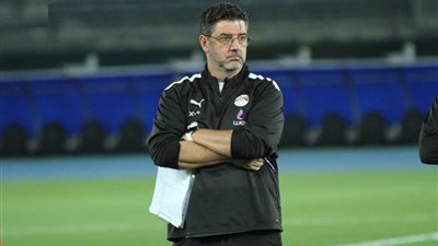 مدرب حراس المنتخب السابق ينتقد فيتوريا واختيارات المنتخب قبل أمم إفريقيا 