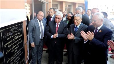 محافظ المنيا ووزير التعليم العالى يفتتحان مستشفى طب وجراحة الأطفال