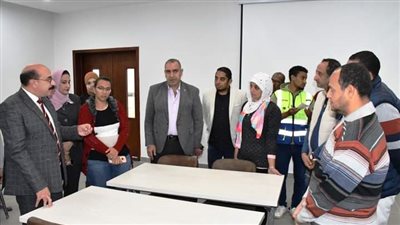 محافظ أسوان يتفقد اللمسات النهائية تمهيدًا لافتتاح مكتبة مصر العامة