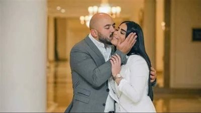 طلاق محمود العسيلي وزوجته أمنية عبد المنعم