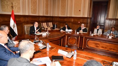 تفاصيل اجتماع «مشروعات النواب» لوضع رؤية متكاملة للأنشطة الاقتصادية بسوهاج