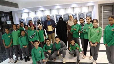 رسالة هامة من طلاب مدرسة رسمية لغات لـ محافظ أسوان