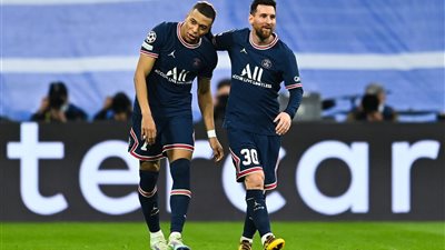 مبابي عن ميسي: أفتقد ميزة لا يقدمها إلا هو