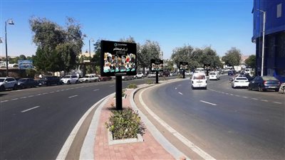 بعنوان «أزيكم كيفانكم».. مشاهير أسوانية على اللوحات الإعلانية بالشوارع