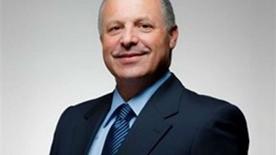 أبو ريدة يهنئ حمد بن خليفة بتعيينه وزيرا للرياضة في قطر