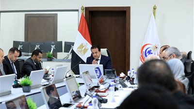 وزير الصحة يشكر القيادات والعاملين بها بالوزارة خطة لنجاحهم بتأمين الانتخابات الرئاسية طبيا