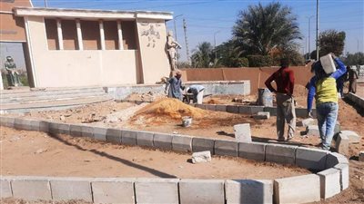 حملات مكثفة لإزالة التعديات ورفع الإشغالات وأعمال النظافة بمدن أسوان