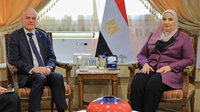 نيفين القباج تستقبل سفير استراليا بالقاهرة لبحث توفير المساعدات الإنسانية لقطاع غزة