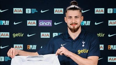 توتنهام يعلن تعاقده مع المدافع الروماني رادو دراجوين قادمًا من جنوى الإيطالي