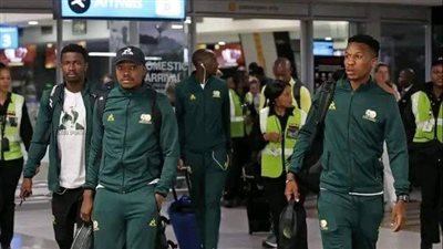 بالصور.. وصول منتخب جنوب إفريقيا لكوت ديفوار استعدادًا لأمم إفريقيا