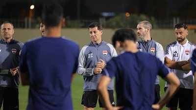 تحت أنظار عدنان درجال.. منتخب العراق يخوض أول مران له في الدوحة