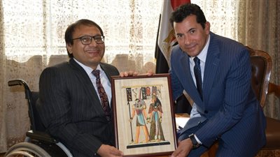 وزير الشباب والرياضة يلتقي سفير نيبال بمصر