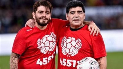 ابن مارادونا يثير الجدل حول وفاة والده: 'لقد قتلوه! 