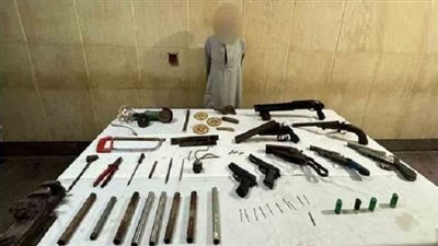 ضبط حداد يدير ورشة لتصنيع وتجارة الأسلحة النارية في الجيزة