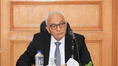 وزير التعليم يغادر مكتبه بعد تأكيد خروجه من التشكيل الوزارى الجديد 