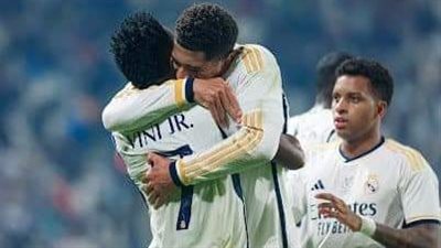 الريال برباعية يكتسح برشلونة في نهائي السوبر الإسباني 