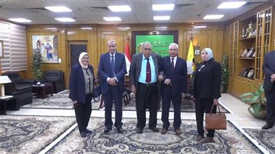 تفاصيل استقبال رئيس جامعة المنيا لأعضاء لجنة اختيار عمداء كليات التربية والصيدلة