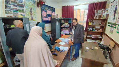 إحالة مدير مدرسة وملاحظين اثنين إلى التحقيق في الغربية (صور)