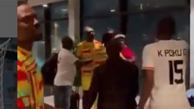 بالفيديو.. إلقاء القبض على المشجع الذي اعتدى على مدرب منتخب غانا