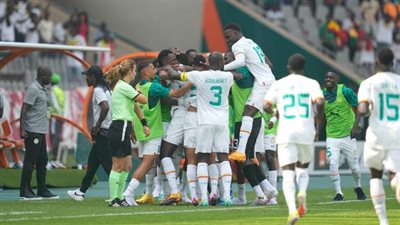أسود السنغال ثانى المتأهلين لدور ال16 ببطولة إفريقيا بعد إفتراس أسود الكاميرون 