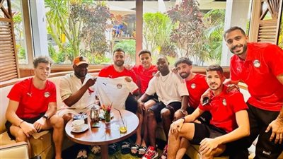 رزاق سيسيه يزور معسكر المنتخب المصري في كوت ديفوار