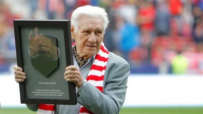 وفاة المدافع الأرجنتيني خورخي جريفا عن عمر يناهز 88 عامًا