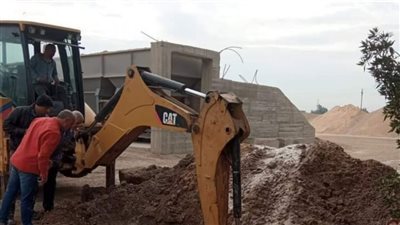إصلاح كسر في 3 خطوط مياه شرب بمركز سمالوط في المنيا