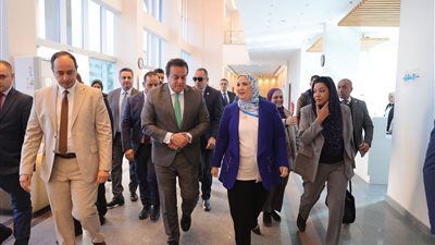 وزيرا الصحة والسكان والتضامن الاجتماعي يتفقدان مركز إمبابة لعلاج الإدمان 