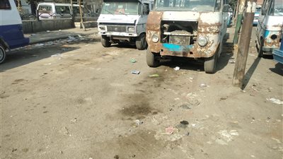 سيارات دون لوحات معدنية تجوب شوارع حلوان (صور)