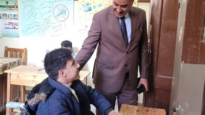  مدير تعليم المنوفية يتفقد لجان الإعدادية ويحول ملاحظين للتحقيق 