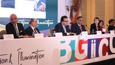 وزير الصحة: الرئيس السيسي يولي اهتمامًا كبيرًا باستمرار وتطوير مبادرات الصحة العامة