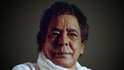 نقل محمد منير للمستشفى.. وتأجيل حفله بالعلمين 