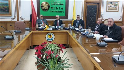 لجان اختيار عمداء 3 كليات بجامعة المنيا تنتهى من إجراء المقابلات الشخصية للمرشحين