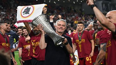 أول تعليق من جوزيه مورينيو على رحيله عن تدريب روما الإيطالى